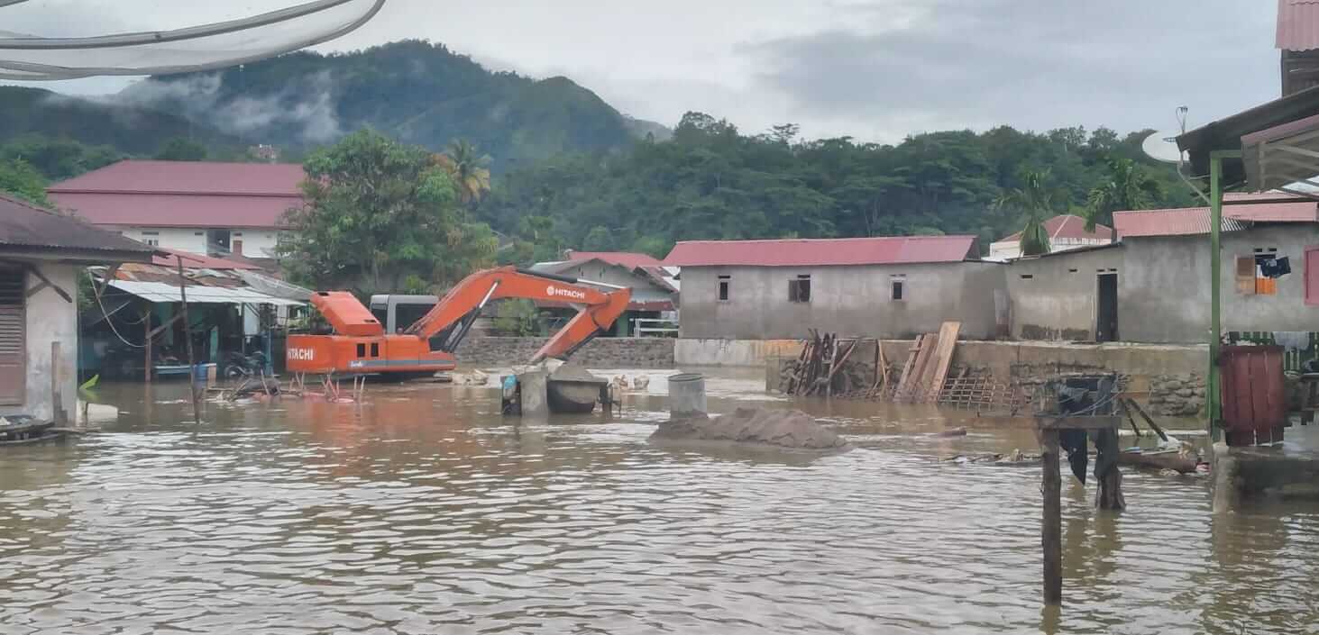 Rumah, Sepeda Motor, Perabotan dan Elektronik Terendam Banjir, Ferry : Kami Minta Secepatnya Tutup Perkuatan Tebing Akses Jalan Beko Agar Tak Banjir